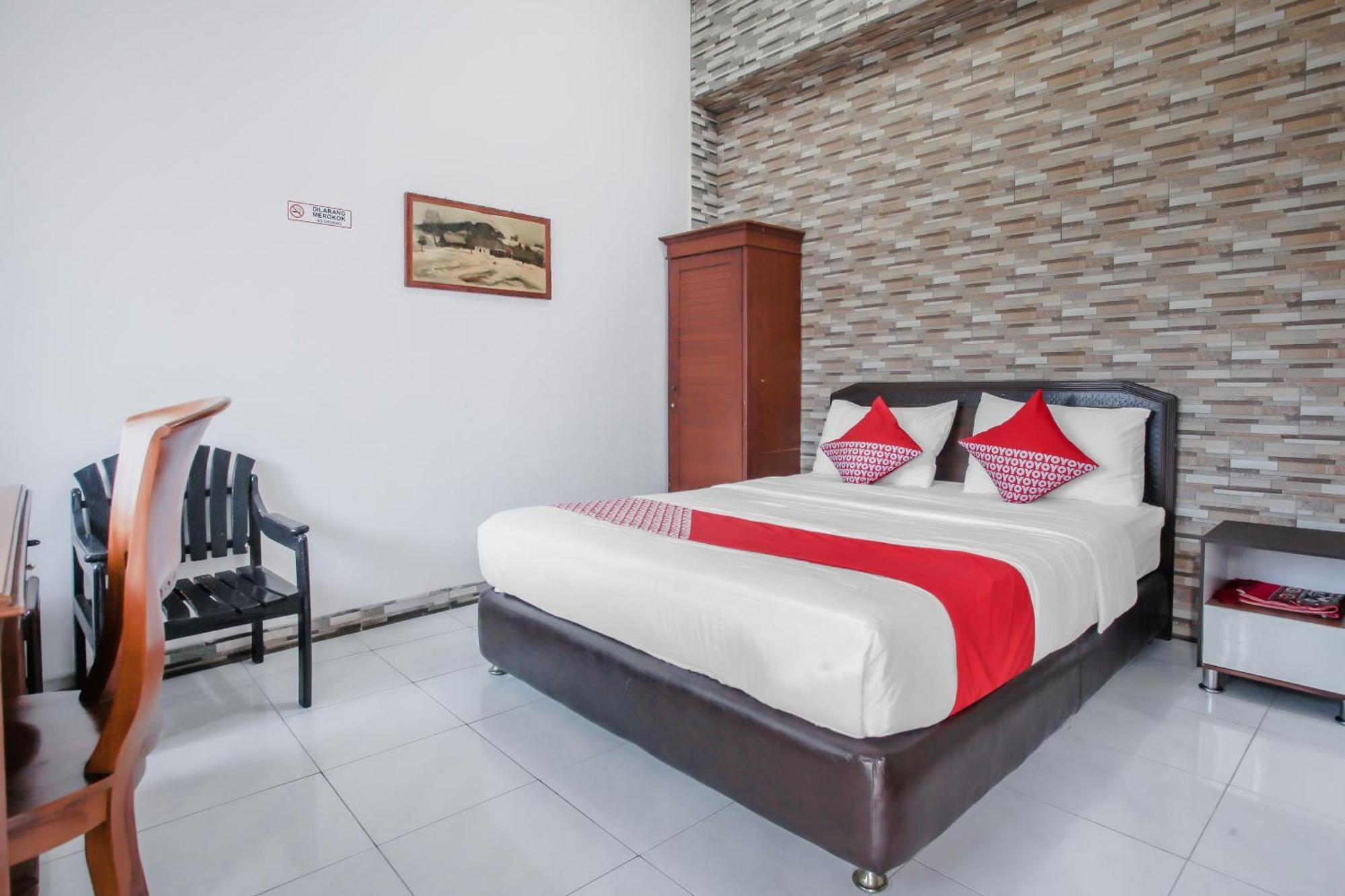 Oyo Life 90091 Wisma Pakuan Syariah Bogor Dış mekan fotoğraf