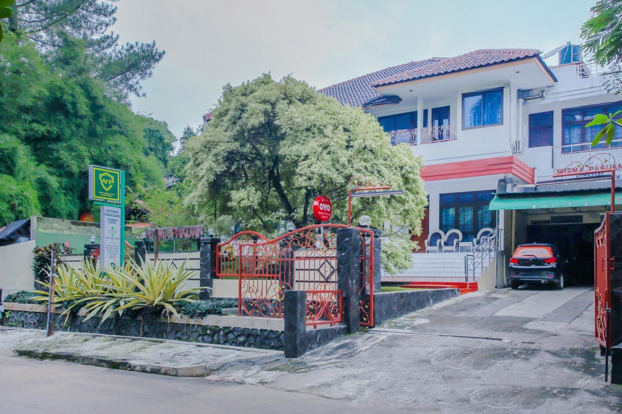Oyo Life 90091 Wisma Pakuan Syariah Bogor Dış mekan fotoğraf