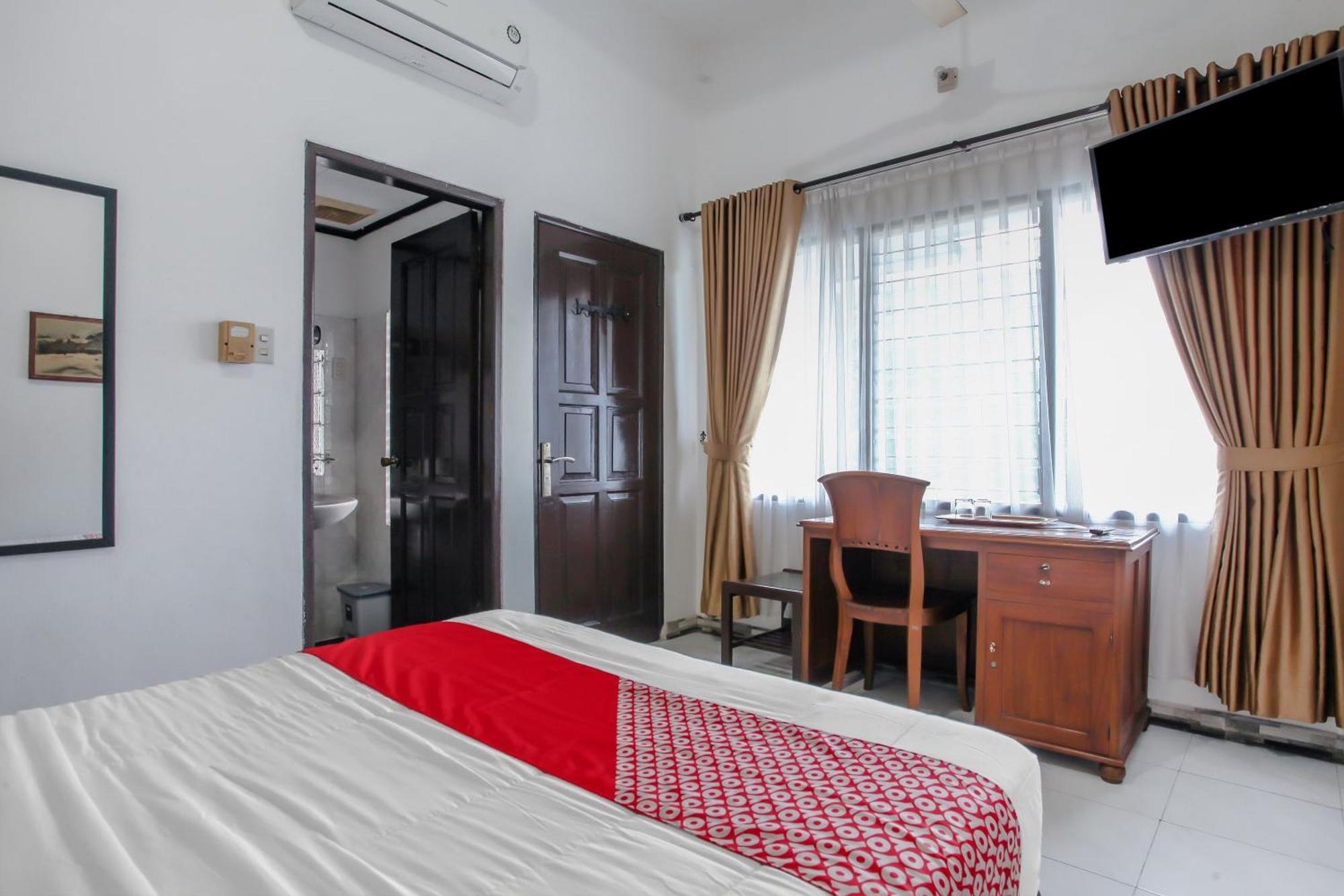Oyo Life 90091 Wisma Pakuan Syariah Bogor Dış mekan fotoğraf