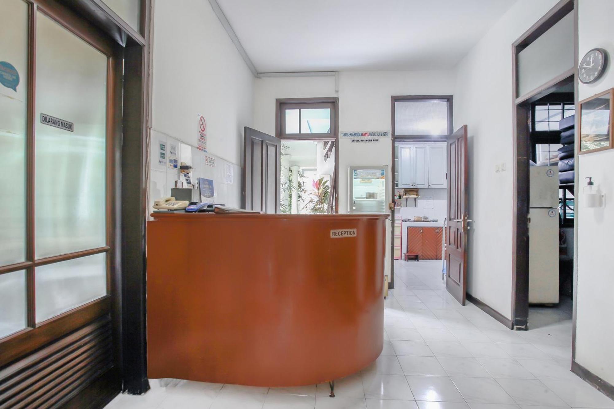 Oyo Life 90091 Wisma Pakuan Syariah Bogor Dış mekan fotoğraf